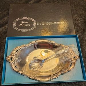 Oneida Silver Artistry Dish w/ spoon- serve ware orig box
